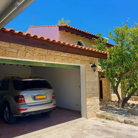 Niki * Pano Akourdalia