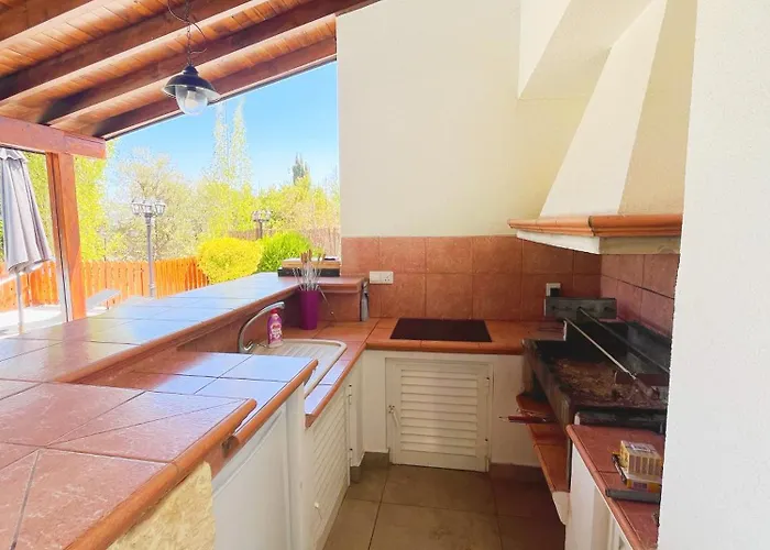 Villa Niki Pano Akourdalia