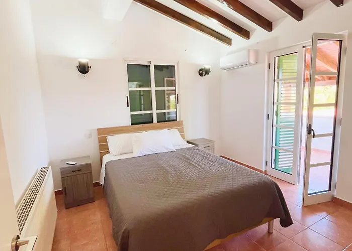 Niki Villa Pano Akourdalia