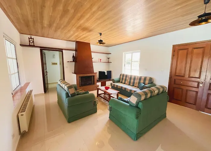 Niki Villa Pano Akourdalia