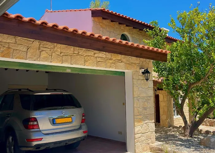 Niki * Pano Akourdalia